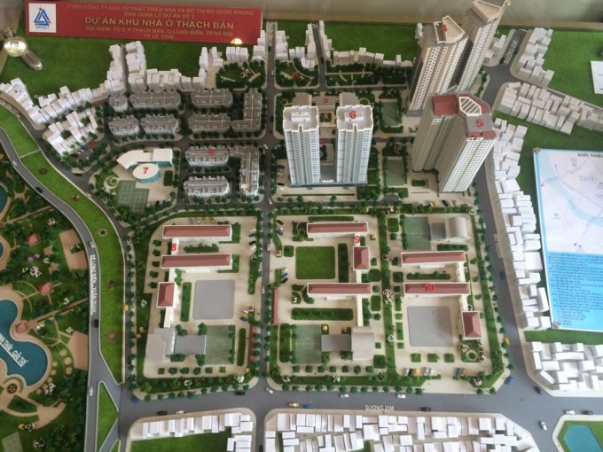 Bán biệt thự 144m2, mặt tiền 10m, giá 40 tỷ, ngay trong khuân viên khu liền kề và CC Thạch Bàn