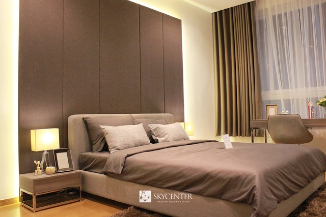 Bán căn hộ chung cư Sky Center, giá bán: 5,8tỷ, 80m2-2PN, 2WC, thiết kế hiện đại, tiện ích đầy đủ