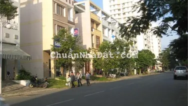 Bán nhà phố Hưng Phước Phú Mỹ Hưng giá chỉ có 30tỷ 111m2 có thang máy nhà mới.. LH: 0907 263 *** Mỹ