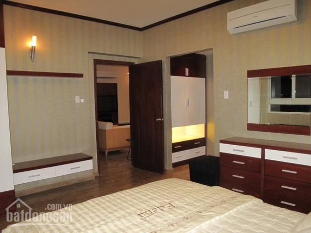 Cho thuê chung cư Screc : DT 85m2.2pn Giá từ 12 tới 15 tr Tùy vào nội Thất LH 0909 563 *** A.Hưng