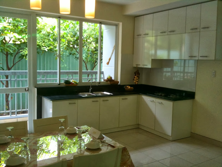 Cho thuê gấp CHCC Tân Hương Tower, DT 77m2, 2PN 2WC, giá 8tr/th Q. Tân Phú