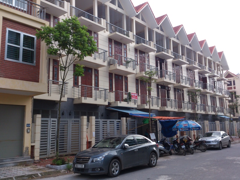 Bán nhà liền kề Văn Khê vị trí đẹp, hoàn thiện 82,5m2, gần chung cư, đường thông, giá 19 tỷ