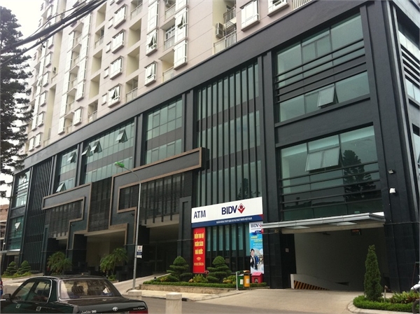 Bán CĂN HỘ 170 Đê La Thành, dt 142.6m2, gồm 3PN, 3VS, 3Logia. Full nội thất. Giá 11 tỷ thương lượng