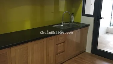 Gia đình cần cho thuê căn hộ chung cư 789 - khu Ngoại Giao Đoàn, quận Bắc Từ Liêm. Giá 10 tr/tháng
