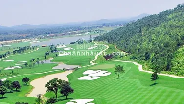 Bán 2 ô đất biệt thự golf Tam Đảo. 1 lô mặt sân hồ, 1 lô mặt sân golf giá vô cùng yêu thương