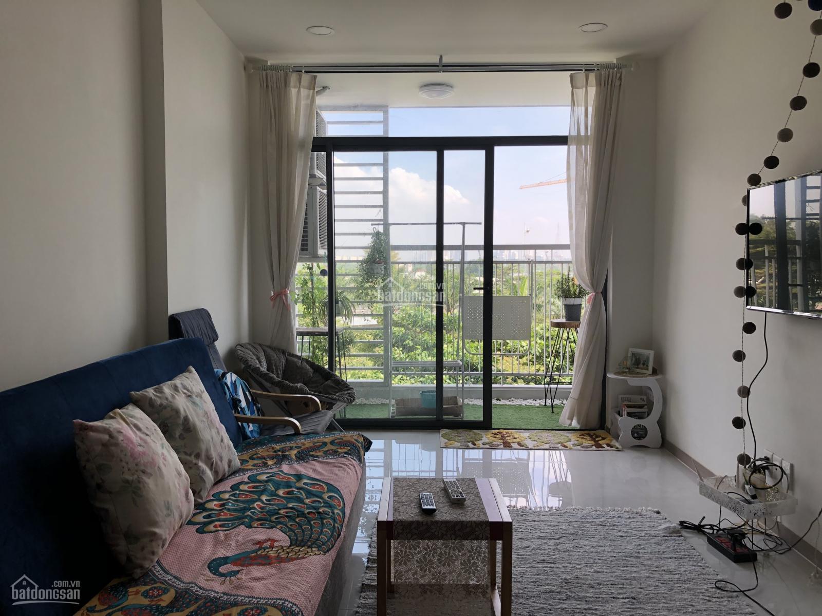 Cho thuê căn góc 16tr/th 2PN 2WC, view ngã 3 sông, hướng mát, LH: 0938 231 *** (Ms Oanh)