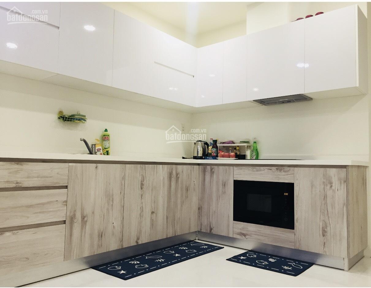 Cho thuê căn góc 16tr/th 2PN 2WC, view ngã 3 sông, hướng mát, LH: 0938 231 *** (Ms Oanh)