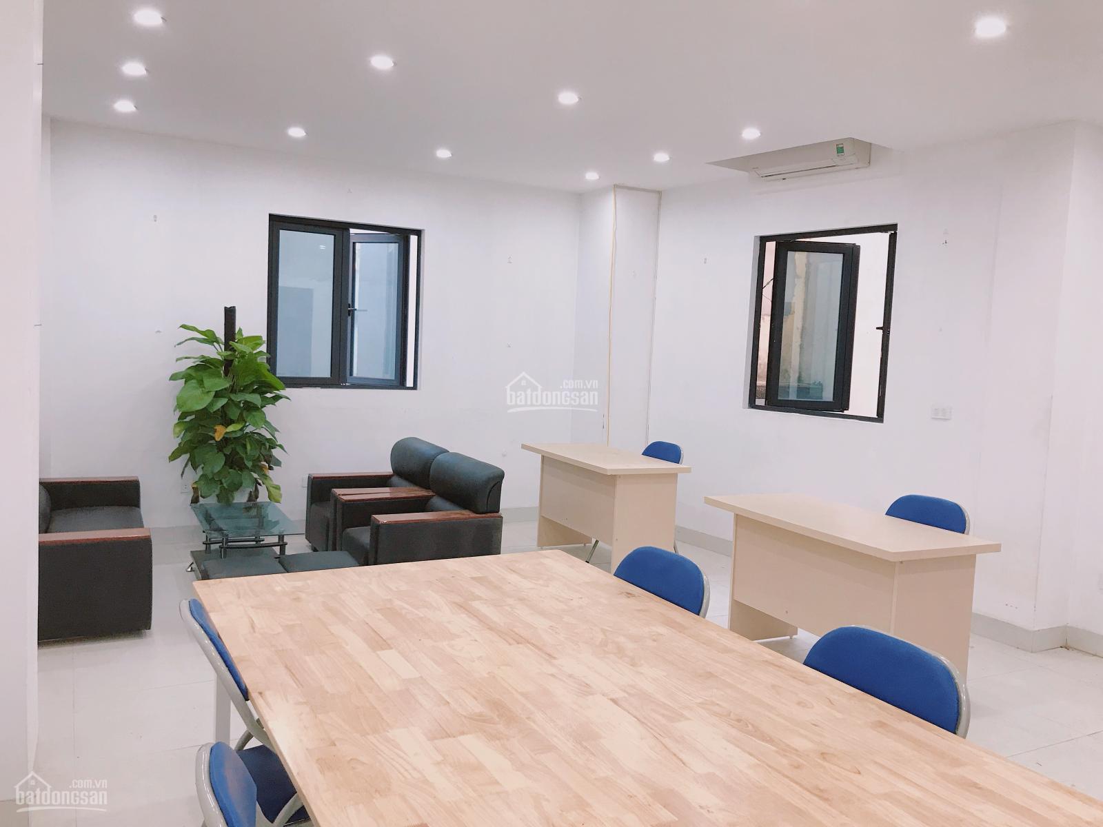 Cho thuê VP 20m2 - 50m2 ngã ba mặt phố Trần Duy Hưng, Cầu Giấy, view đẹp, SD ngay LHCC: 0833 052 ***
