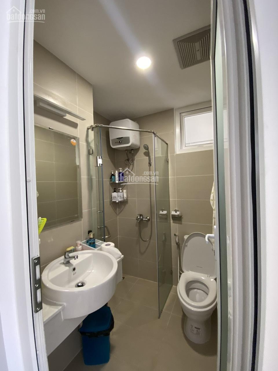 Bán gấp CH Richmond Nguyễn Xí. 1PN giá 2.4 tỷ. Có sẵn hợp đồng, phù hợp mua đầu tư. LH: 0706 679 ***