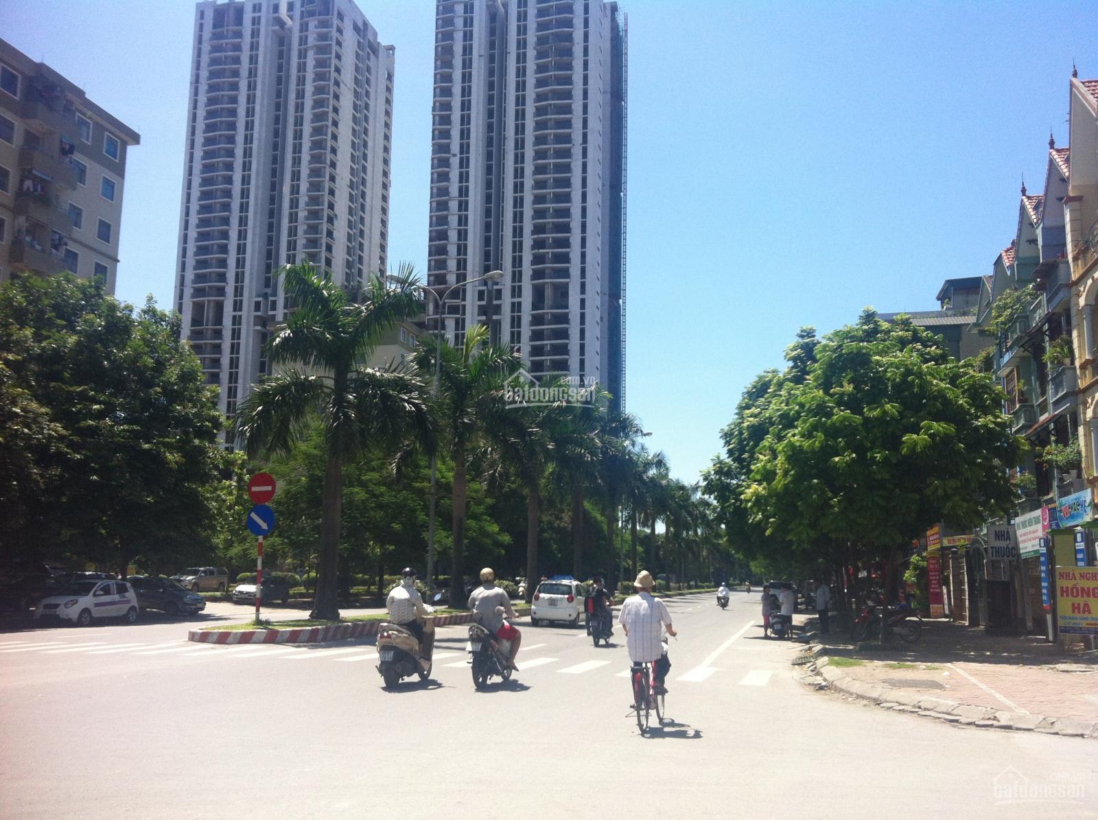 Bán liền kề Văn Quán, mặt đường Nguyễn Sơn Hà thông ra Phùng Hưng, 100m2*5T, 24.5 tỷ 0903 491 ***