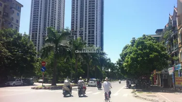 Bán liền kề Văn Quán, mặt đường Nguyễn Sơn Hà thông ra Phùng Hưng, 100m2*5T, 24.5 tỷ 0903 491 ***