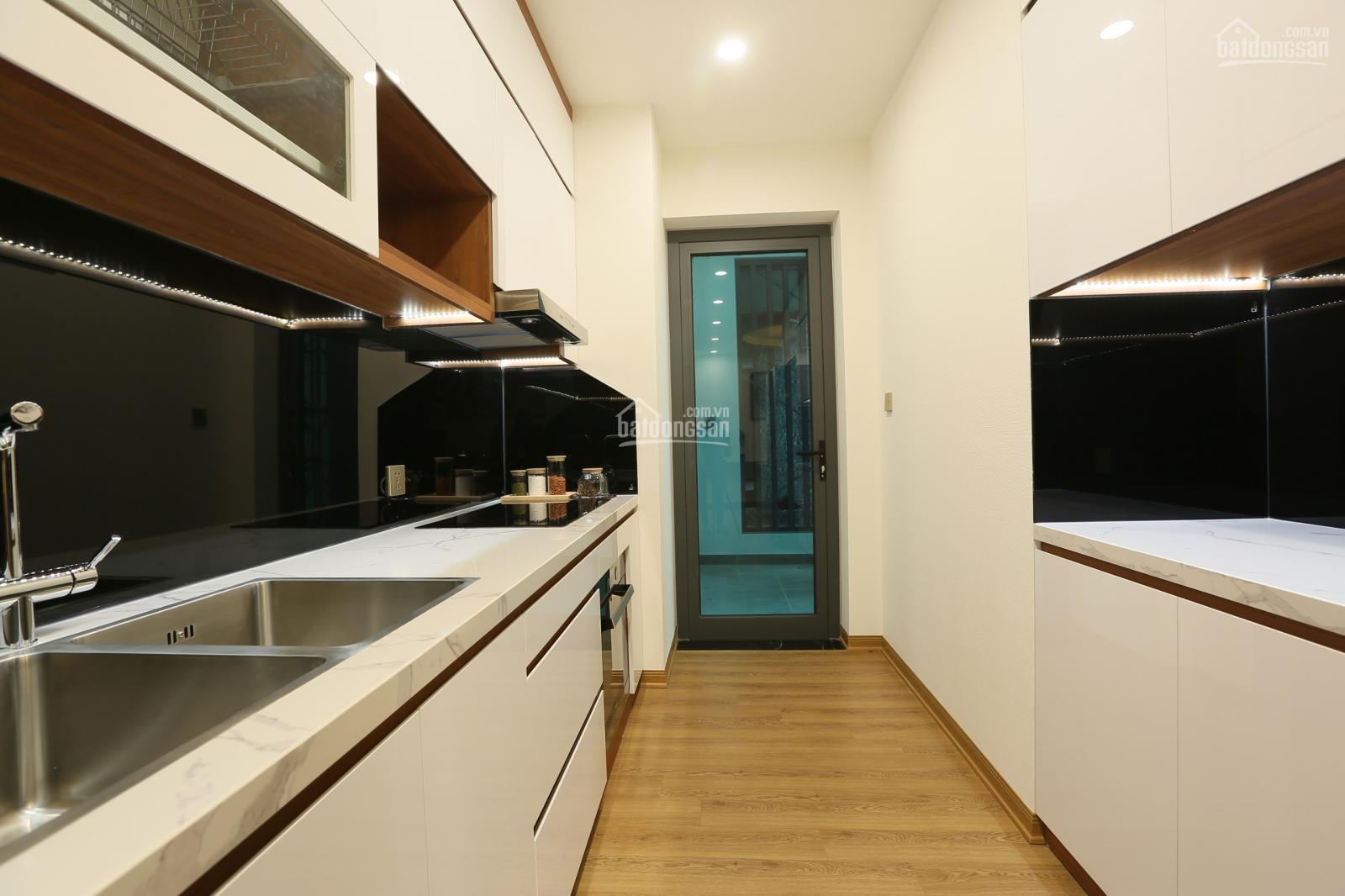 Tôi cần bán căn 2 ngủ, 76m2 tòa Goldseason 47 Nguyễn Tuân, full nội thất. Giá 8.8 tỷ. LH 0337 868 ***