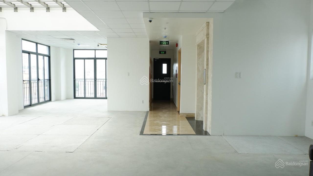 Tòa nhà MT Phạm Ngọc Thạch ngay Hồ Con Rùa Quận 3. Diện tích 5x 25m