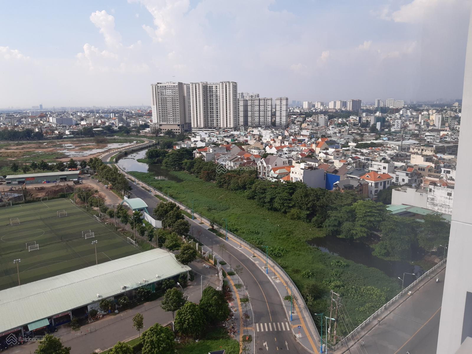 chính chủ nhà cần bán căn 2PN chung cư 1050, 61m2, có sổ hồng giá 2.7 tỷ, LH 0901970,388