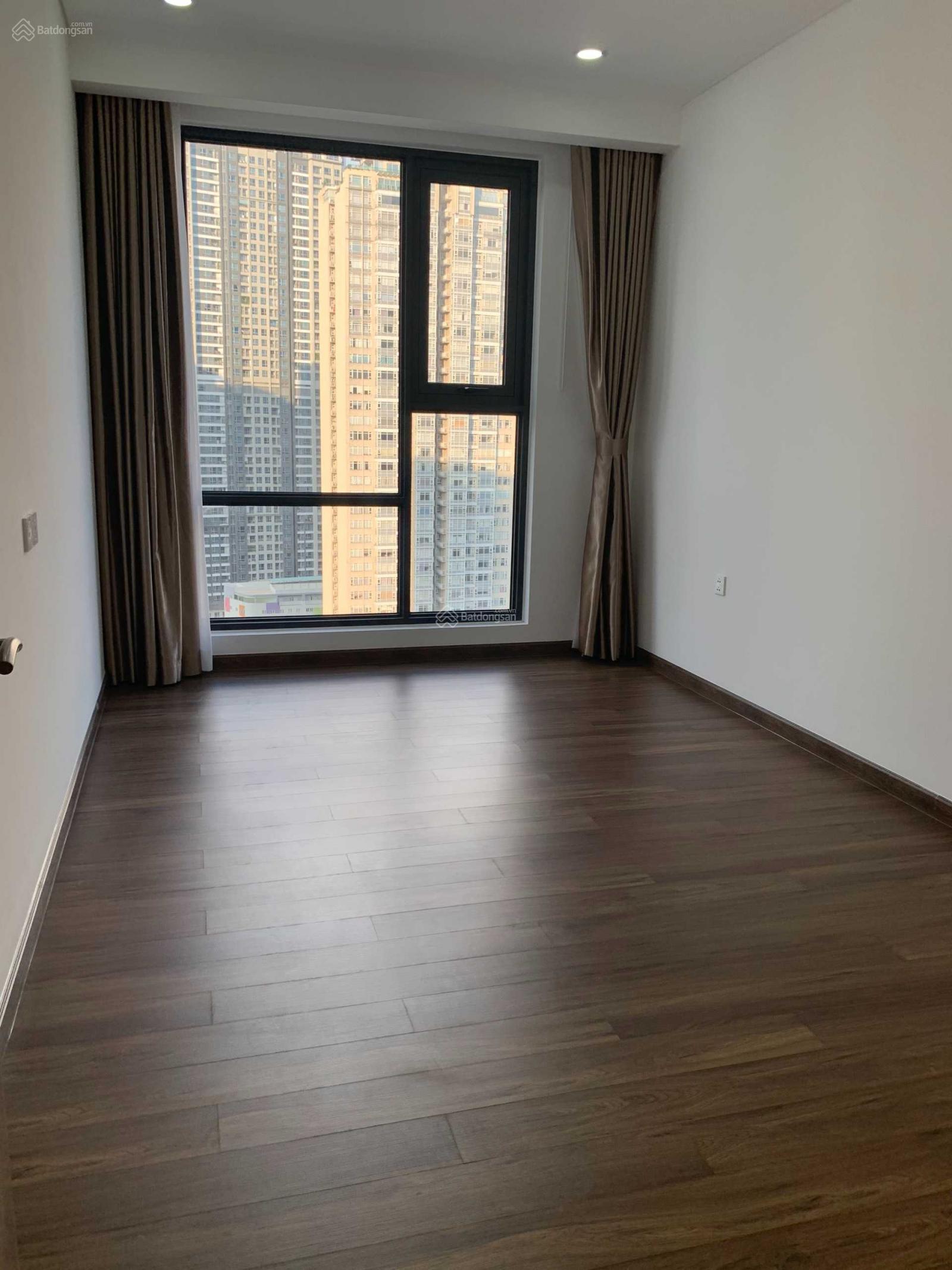 Opal căn 08, 4PN, 158m2, nhà cơ bản, 36triệu/tháng