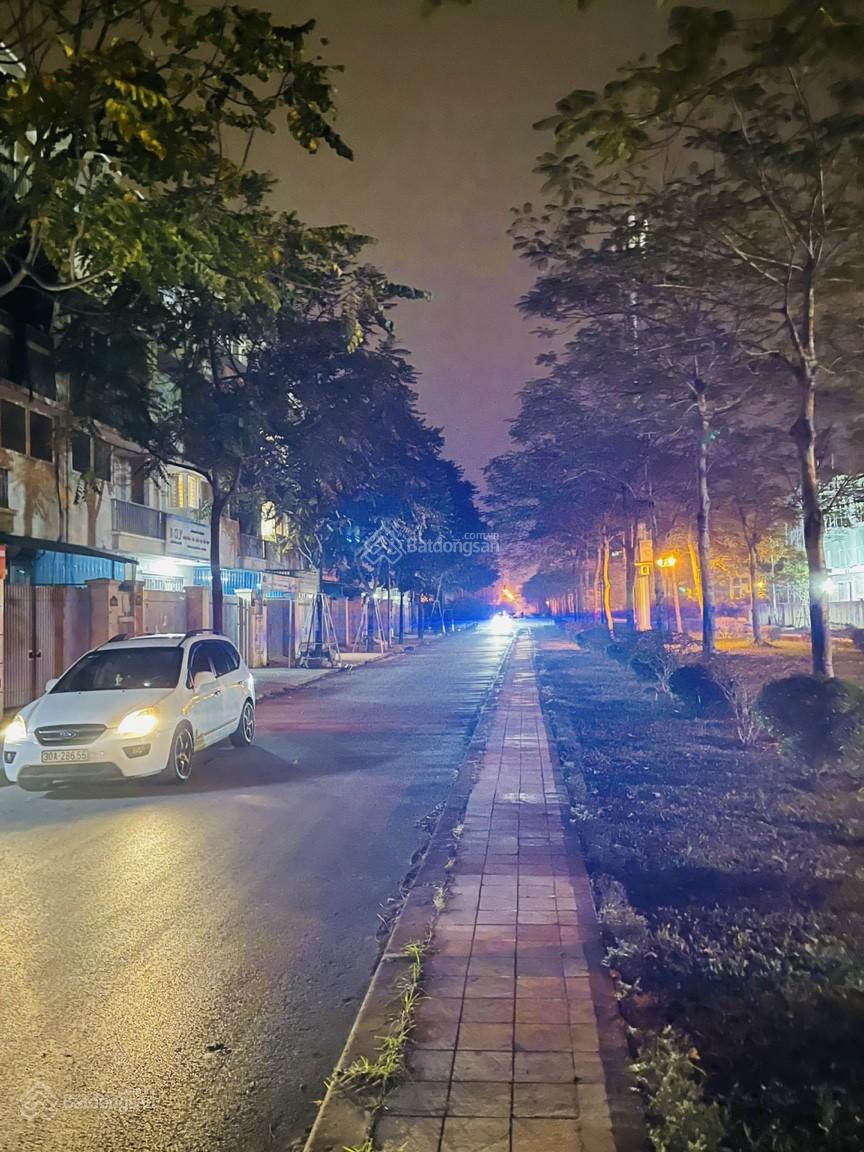 Bán nhanh căn nhà liền kề hoàn thiện đẳng cấp full nội thất khu An Hưng, Dương Nội lh: 0904 333 ***