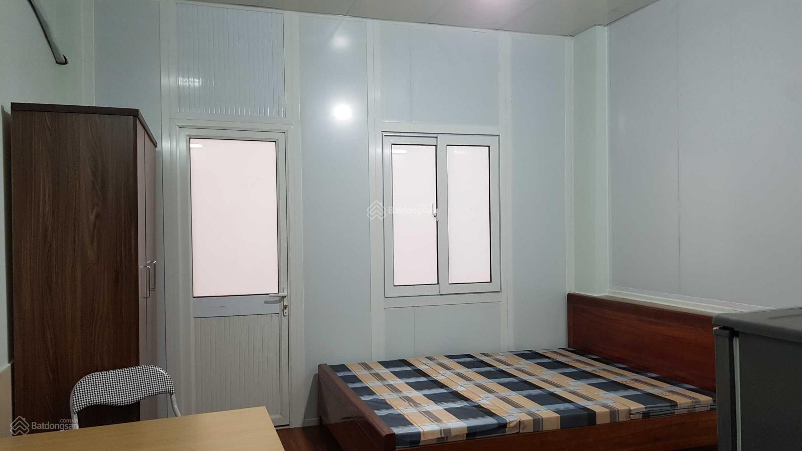 Căn studio đồ cơ bản 18m2: 2.6 tr, studio đủ đồ 27m2: 3.4tr/th. Combo 2 studio: Giá 5.8 tr/th