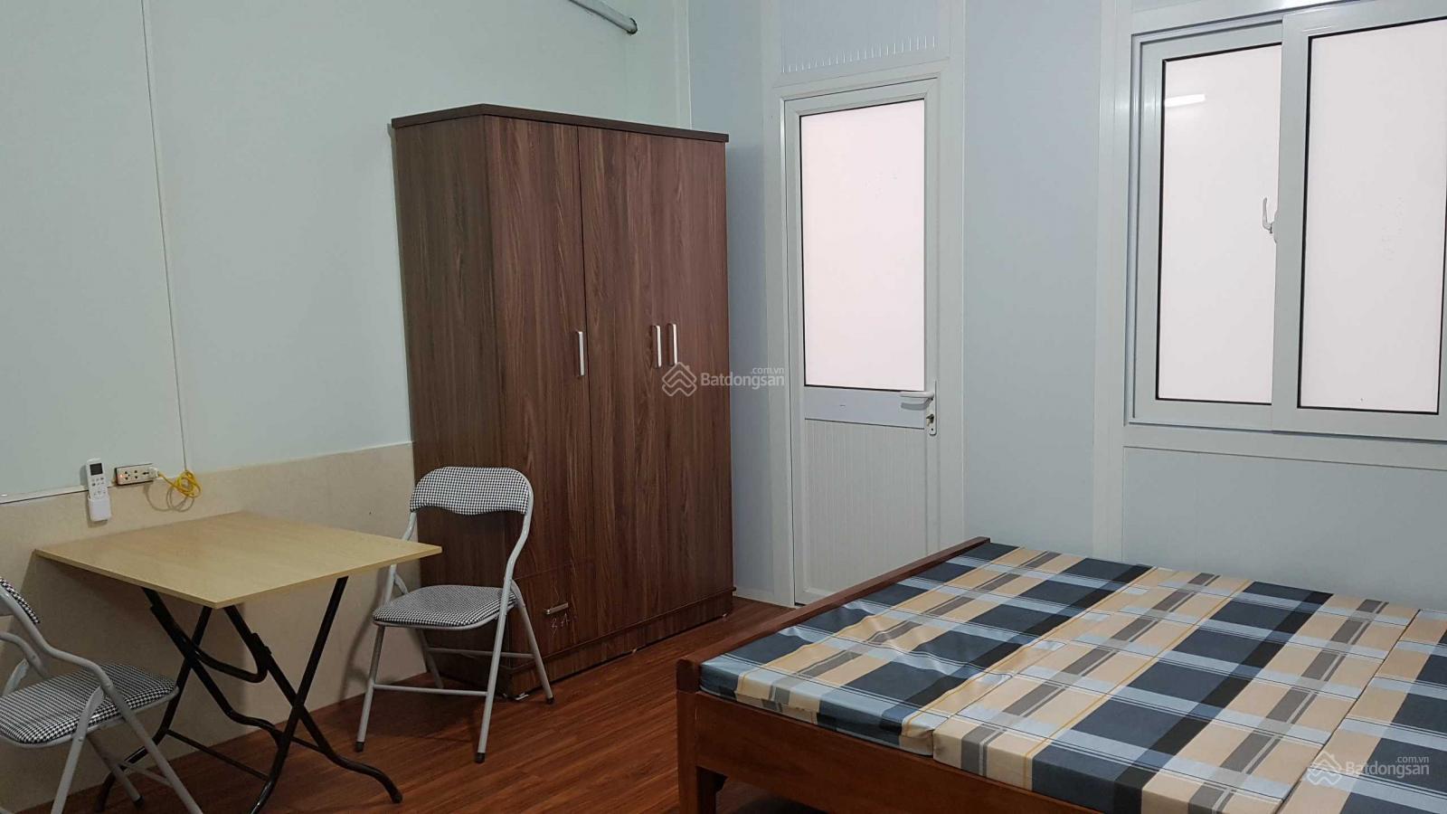 Phòng studio đồ cơ bản 18m2: 2.6 tr; Studio đủ đồ 27m2: 3.4tr; Combo 2 studio: 5.8 tr