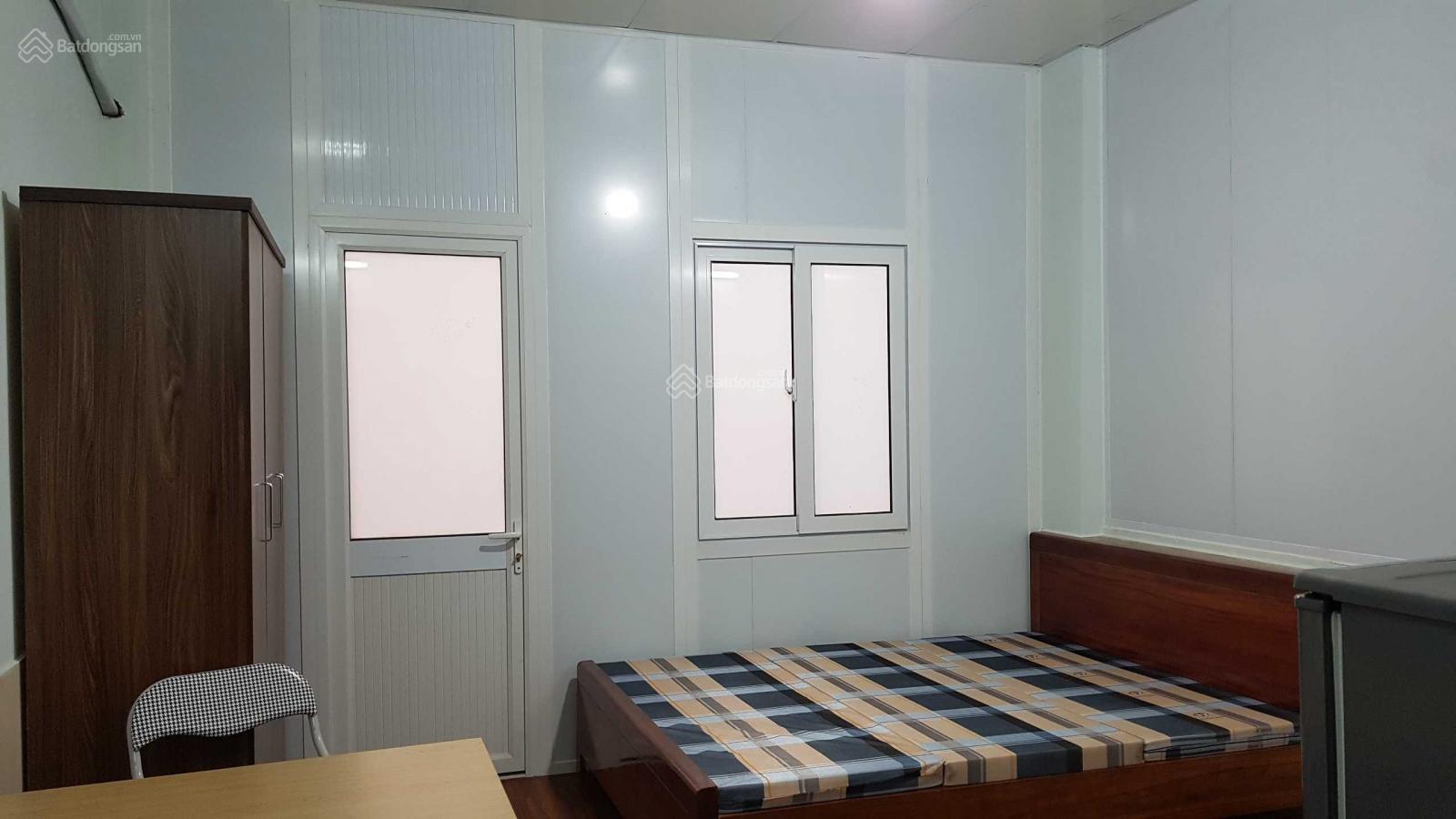 Phòng studio đồ cơ bản 18m2: 2.6 tr; Studio đủ đồ 27m2: 3.4tr; Combo 2 studio: 5.8 tr