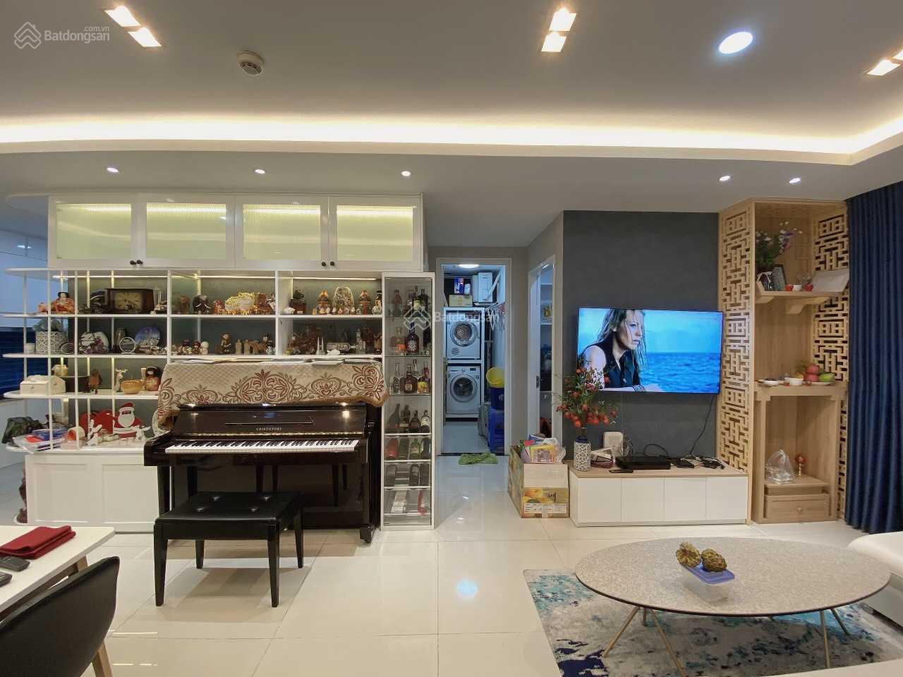 Bán gấp căn hộ chung cư Botanica Premier. 69m2, 2PN, giá: 4.2 tỷ, 0933 033 *** Thái