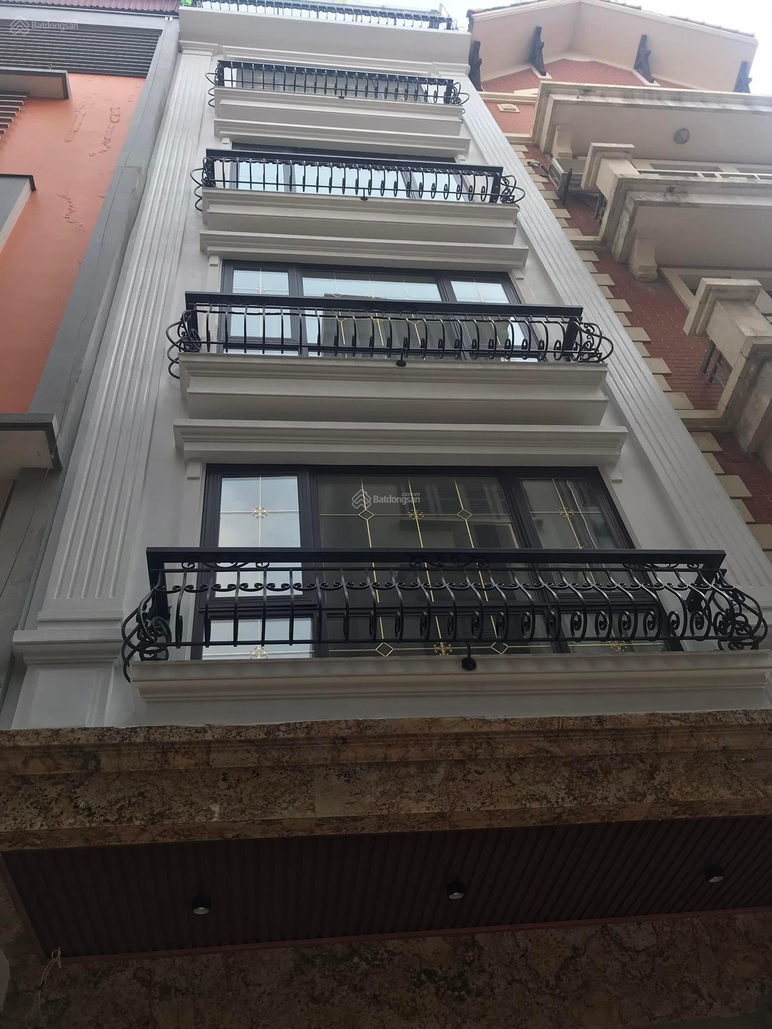 Bán nhà phân lô Hoàng Quốc Việt - Nghĩa Tân 50m2, MT 4.5m, Giá 16ty 0382 276 ***