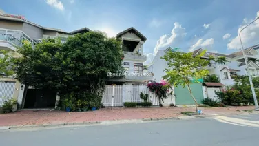 Gia đình tôi đi định cư gấp nên để lại sản phẩm DT 8 x 24m, 23 tỷ thương lượng (xây được 500m2 sàn)