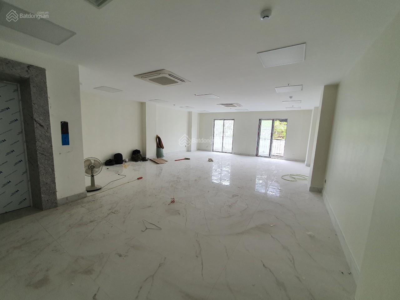 Cho thuê nhà liền kề khu A10 Nam Trung Yên, Nguyễn Chánh, Cầu Giấy, DT 95m2, 4T, MT 6m giá 40tr/th