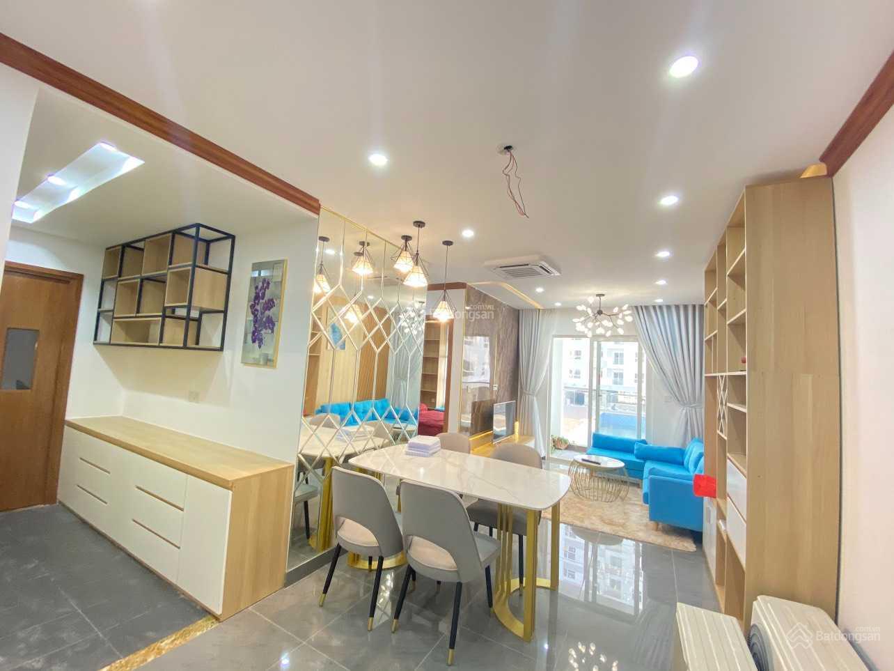 Cần bán view MT Võ Văn Kiệt giá 2,650 tỷ. LH: 0901 338 ***