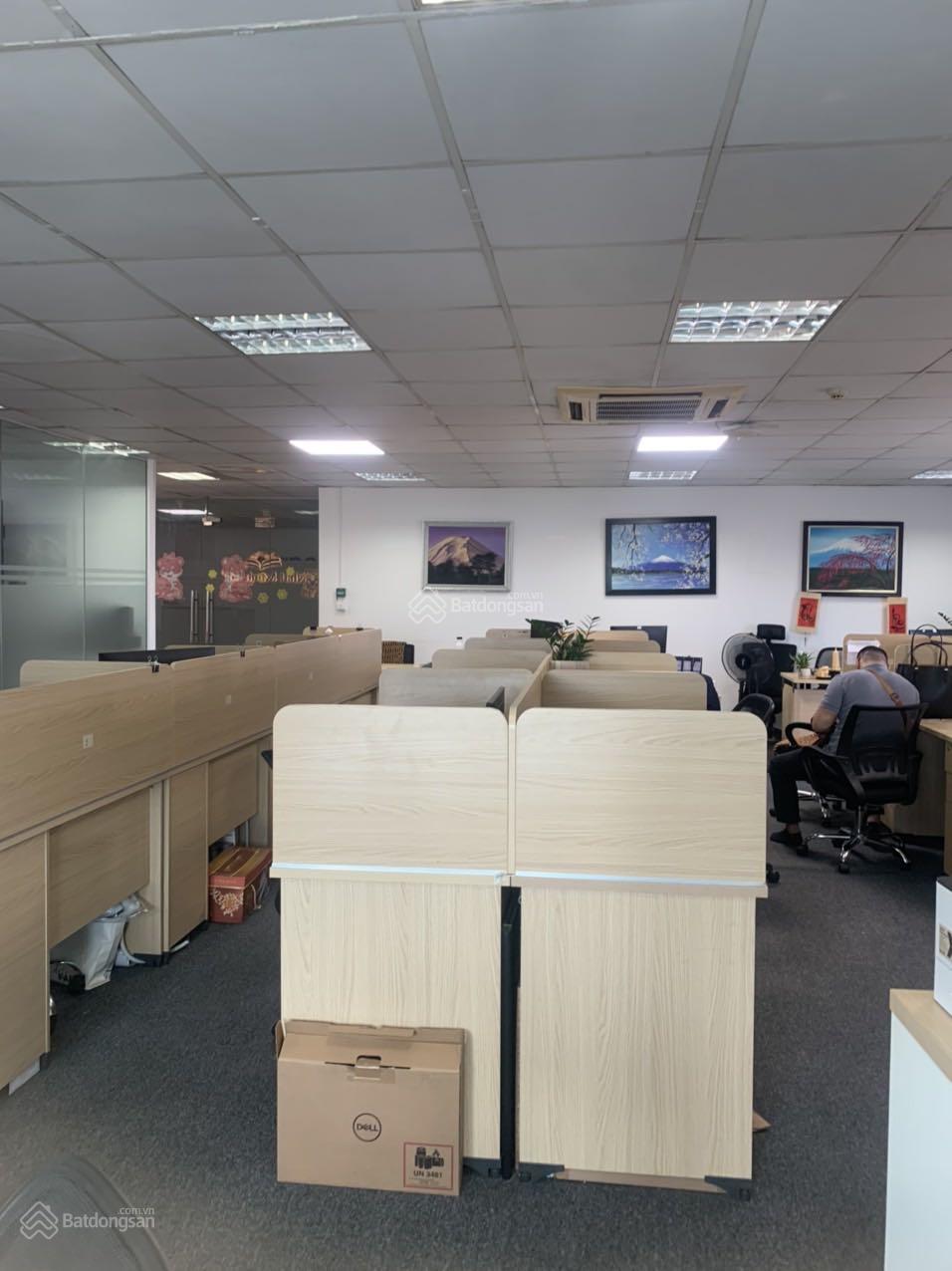 Cho thuê văn phòng phố Nguyễn Văn Huyên, Cầu Giấy 100m2, 200m2, 300m2, 600m2. Giá 120 nghìn/m2/th Cho thuê văn phòng phố Nguyễn Văn Huyên, Cầu Giấy 100m2, 200m2, 300m2, 600m2. Giá 120 nghìn/m2/th