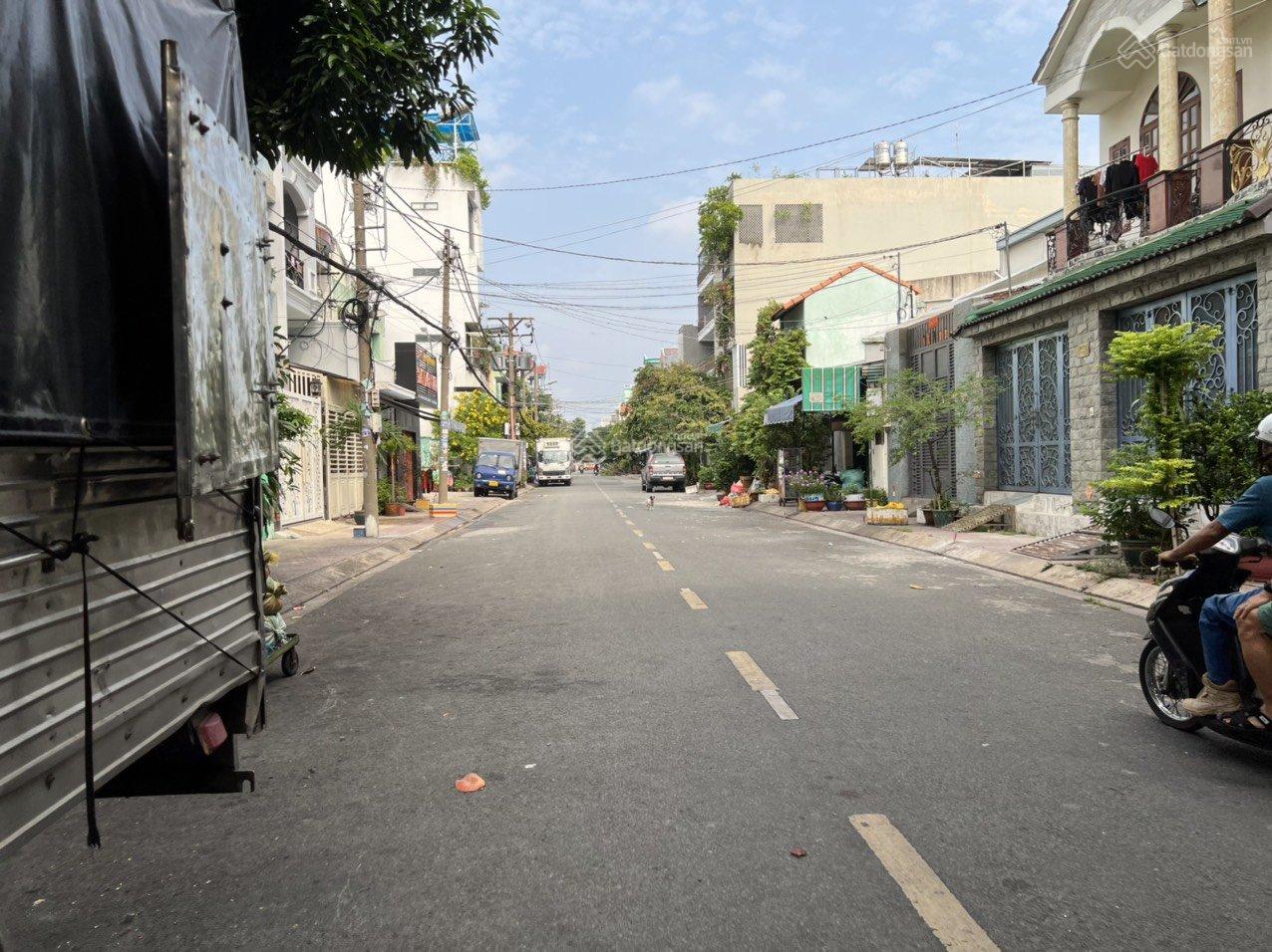 Bán nhà mặt tiền đường Huỳnh Văn Một, Phường Hiệp Tân, Quận Tân Phú. 16mx20m, giá 47 tỷ