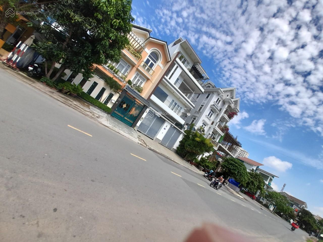 Chính chủ bán nhà 138 - MT Cao Đức Lân, Q2 - DT 10x20m, hầm 4 tầng, giá 55 tỷ Chính chủ bán nhà 138 - MT Cao Đức Lân, Q2 - DT 10x20m, hầm 4 tầng, giá 55 tỷ