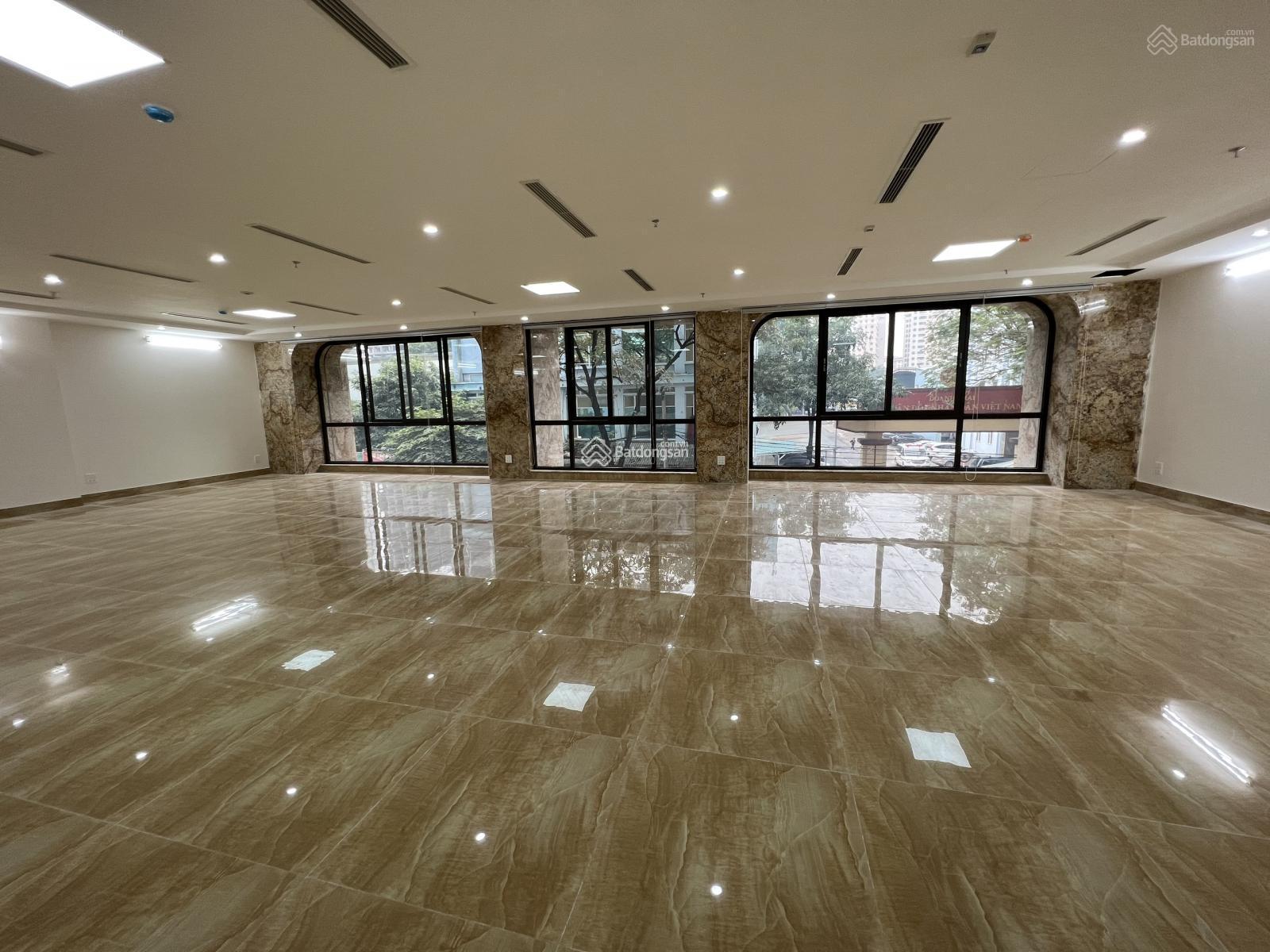 Cho thuê nhà ngõ 214 Nguyễn Xiển, Thanh Xuân. 180m2*5T, nhà 2 MT căn góc, nhà xây mới đẹp. 58tr