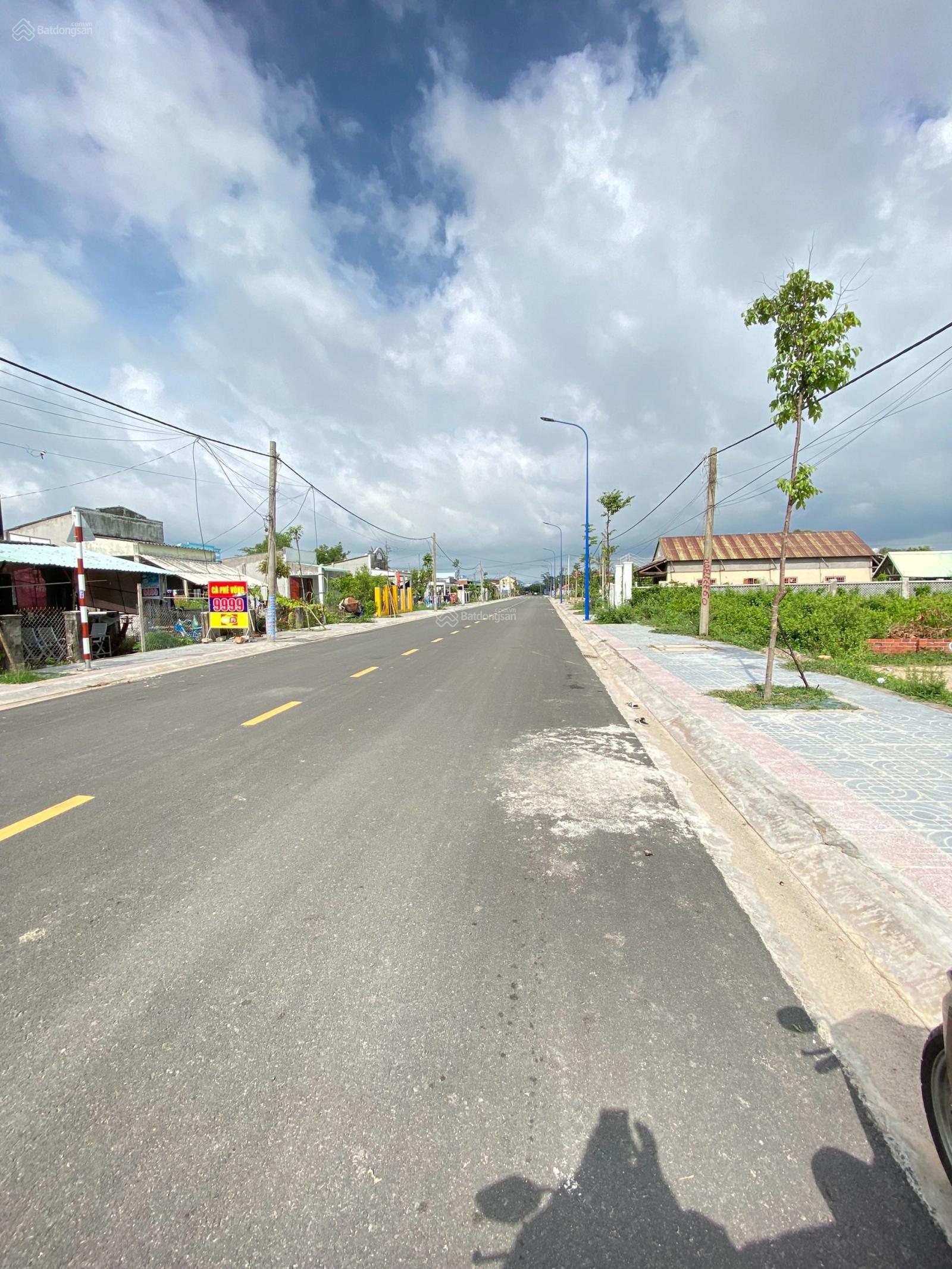 Lô Góc Siêu Đẹp đối diện Trường tiểu học Lộc An, đường nhựa 16m. Cách Chợ Lộc An chỉ 500m