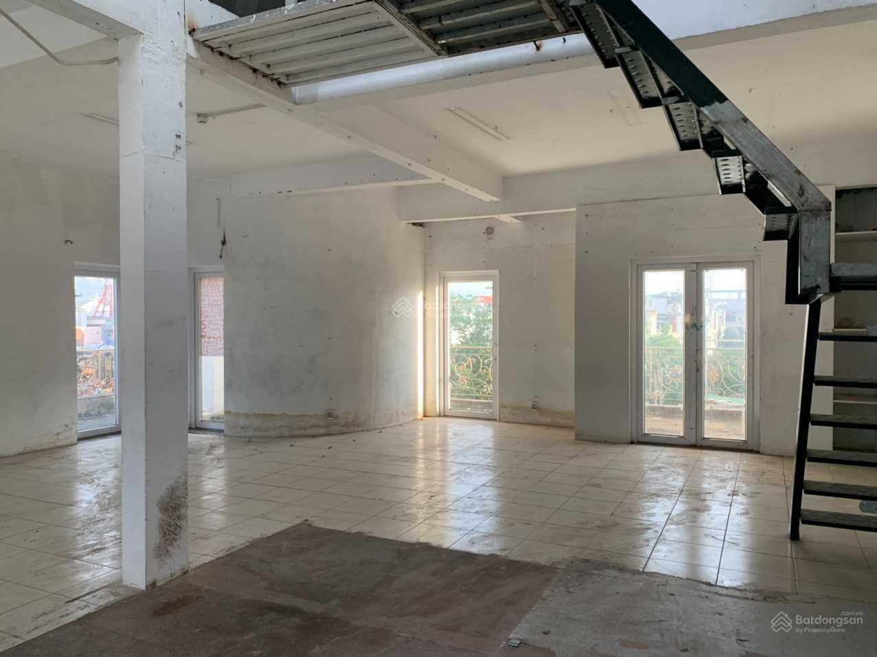 Cho thuê góc 2MT Số 168 Phan Văn Trị, Quận Gò Vấp, DT: 10x20m, 1 trệt 3 lầu, DTSD: 800m2