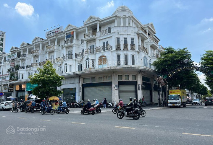 Cho thuê góc 2MT Số 168 Phan Văn Trị, Quận Gò Vấp, DT: 10x20m, 1 trệt 3 lầu, DTSD: 800m2