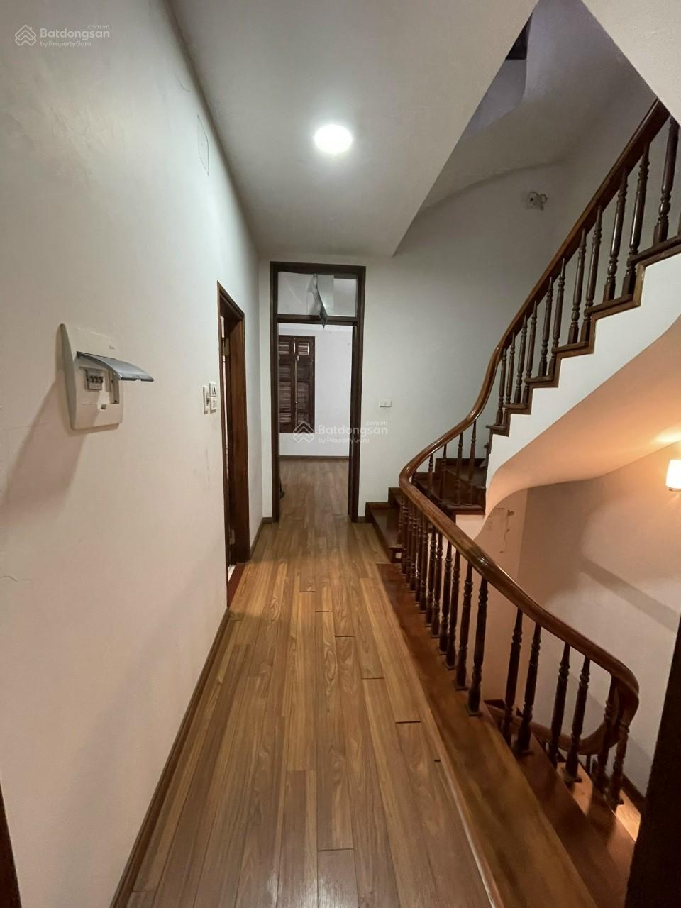 Cho thuê căn liền kề xây 4 tầng hoàn thiện đẹp ful đồ khu đô thị Văn Khê 18tr/ tháng lh: 0904 333 ***