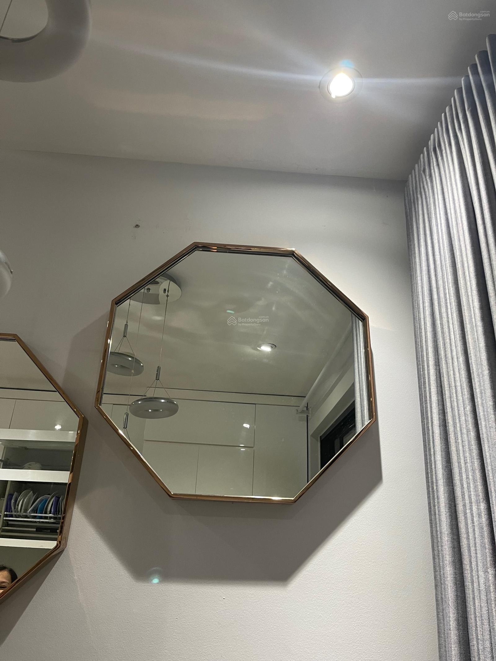 Bán căn hộ 165 Thái Hà, Đống Đa DT 120m2,3PN, full ở ngay hơn 8 xu