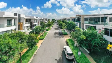 Bán gấp căn BT song lập Lucasta Khang Điền 175m2, 25.4 tỷ đầy đủ nội thất 1 trệt 2 lầu, 0908 119 ***