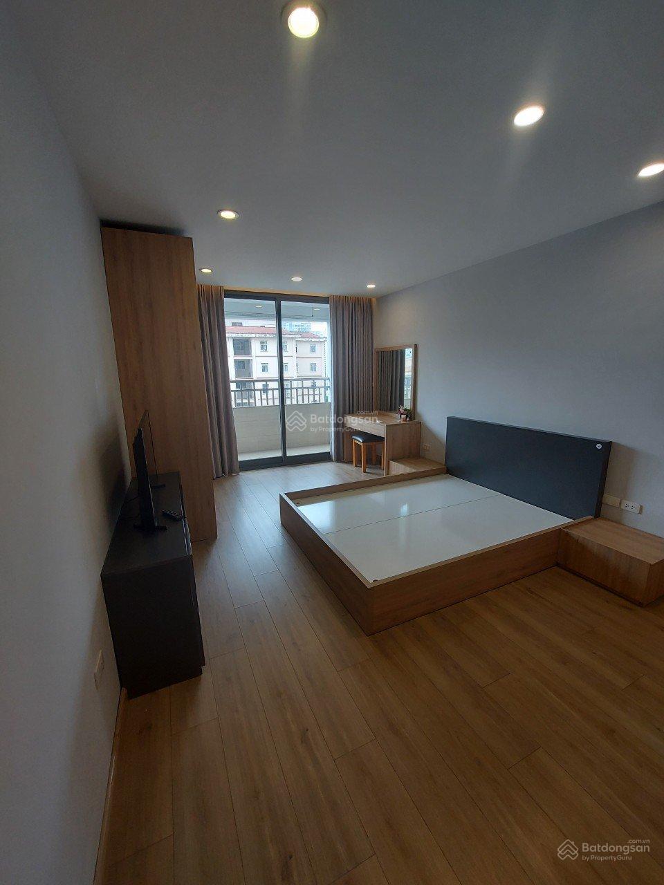 Cho thuê căn hộ Trung Hòa Nhân Chính 3 phòng ngủ full đồ 153m2 giá chỉ 17 triệu/ tháng