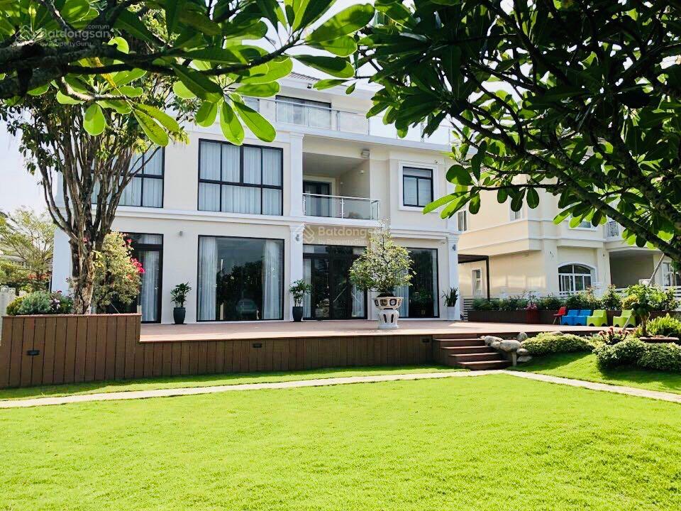 BÁN BIỆT THỰ SIÊU VIP CHATEAU PHÚ MỸ HƯNG. DT: 572M2. CĂN GÓC CẠNH KHU TIỆN ÍCH