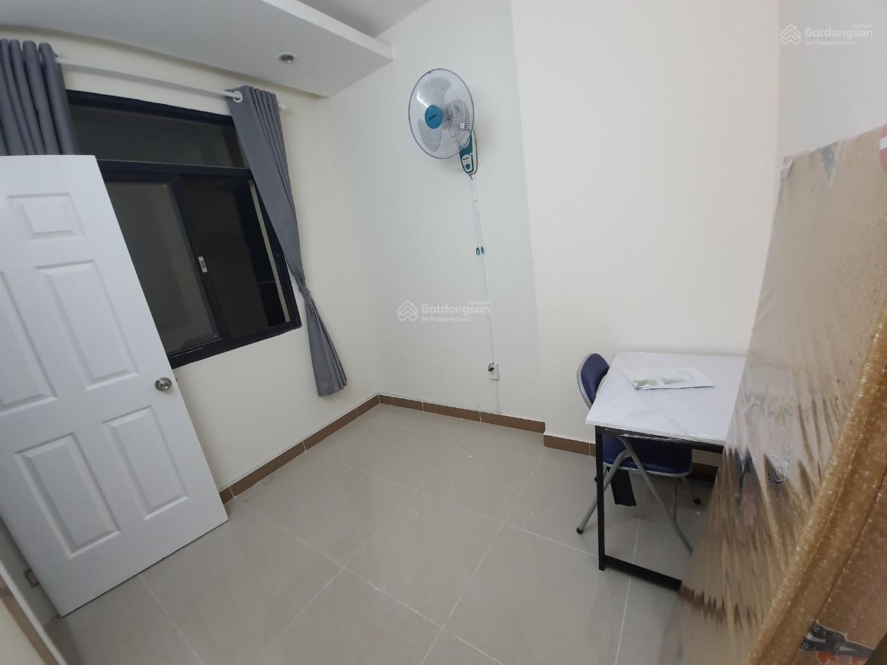 Phòng cho thuê tại Era Town giá từ 2tr250 đến 3tr7 bao gồm điện nước wiif rác. LH 0909 448 *** Hiền