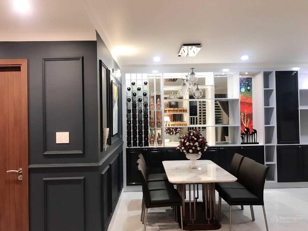 Bán gấp căn hộ The Everrich Quận 5, 110m2, 3PN, giá 11.5 tỷ, LH: 0903 833 ***, view Đông Nam