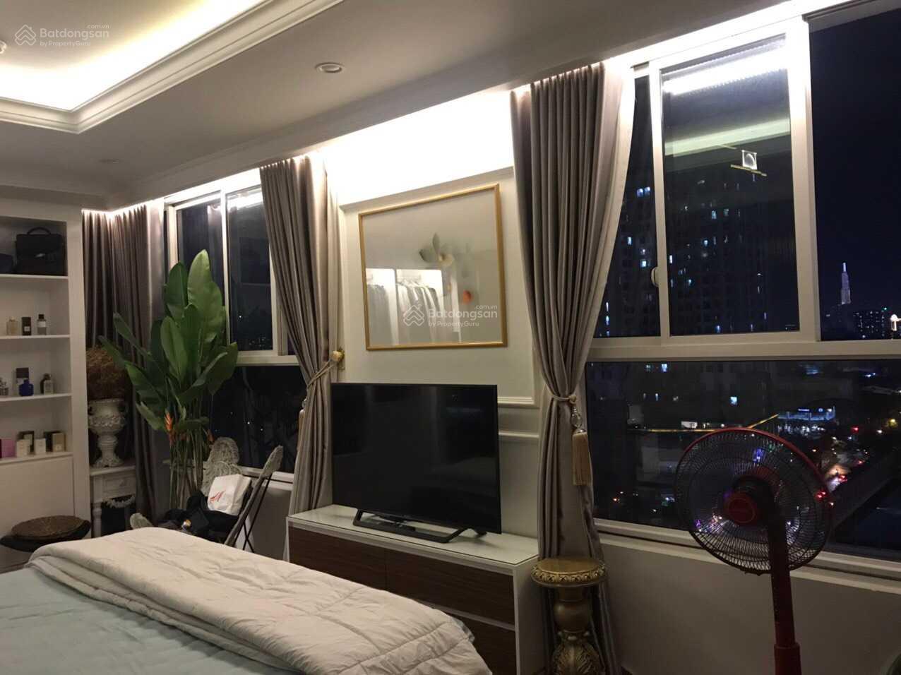 Bán gấp căn hộ The Everrich Quận 5, 110m2, 3PN, giá 11.5 tỷ, LH: 0903 833 ***, view Đông Nam