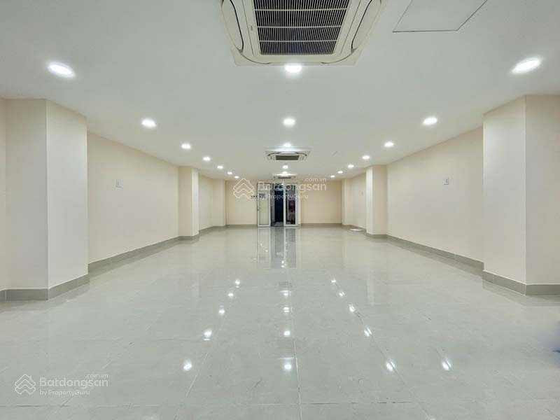 Văn phòng mới cho thuê đường Nguyễn Trọng Tuyển Phú Nhuận, giá thuê hấp dẫn gần các đường chính