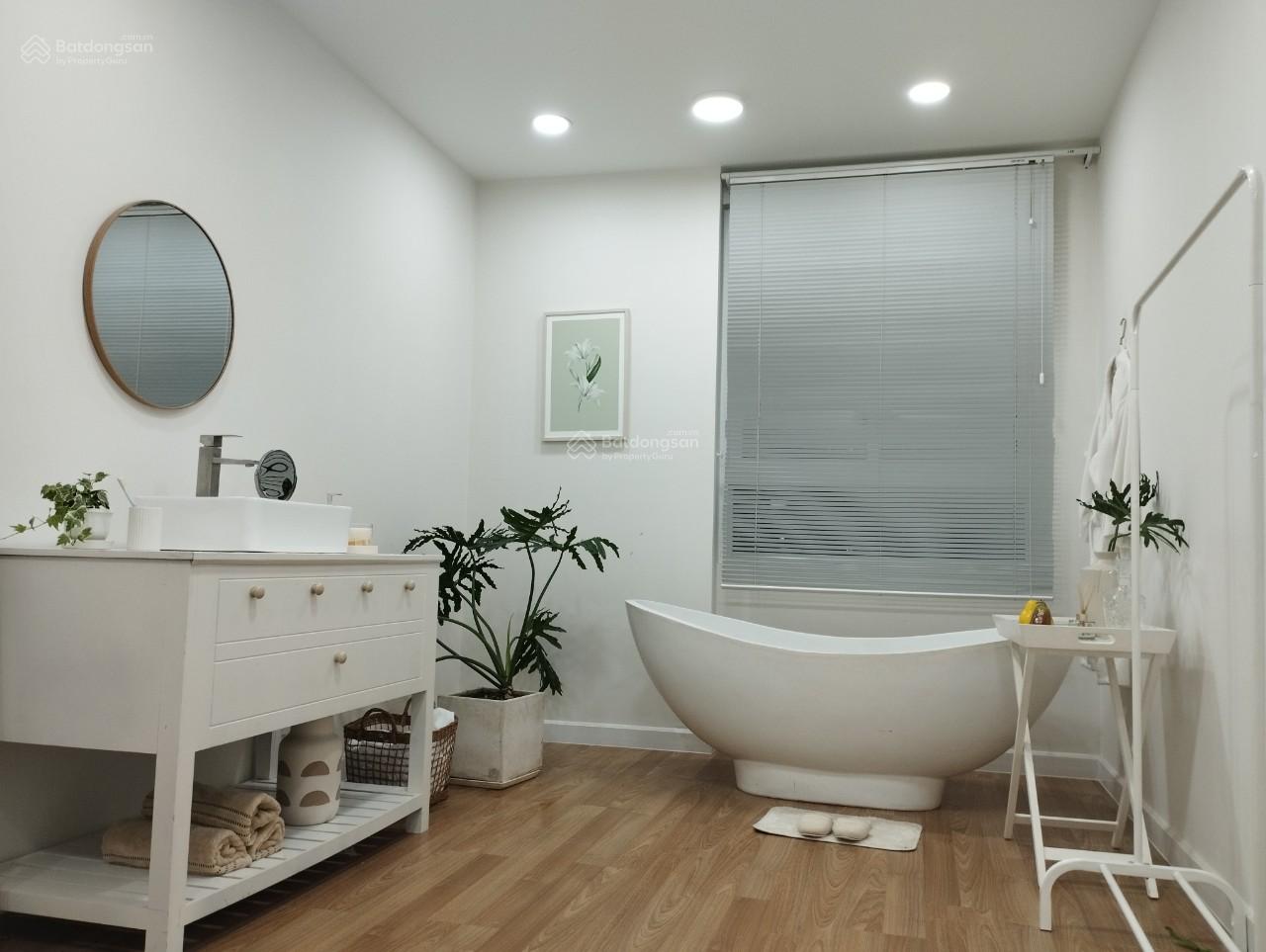 Chính chủ cho thuê CC Xi Grand Court 80m2 căn 2PN2WC NTCB nhà đẹp 15tr ở ngay LH: 0944 904 *** Phong