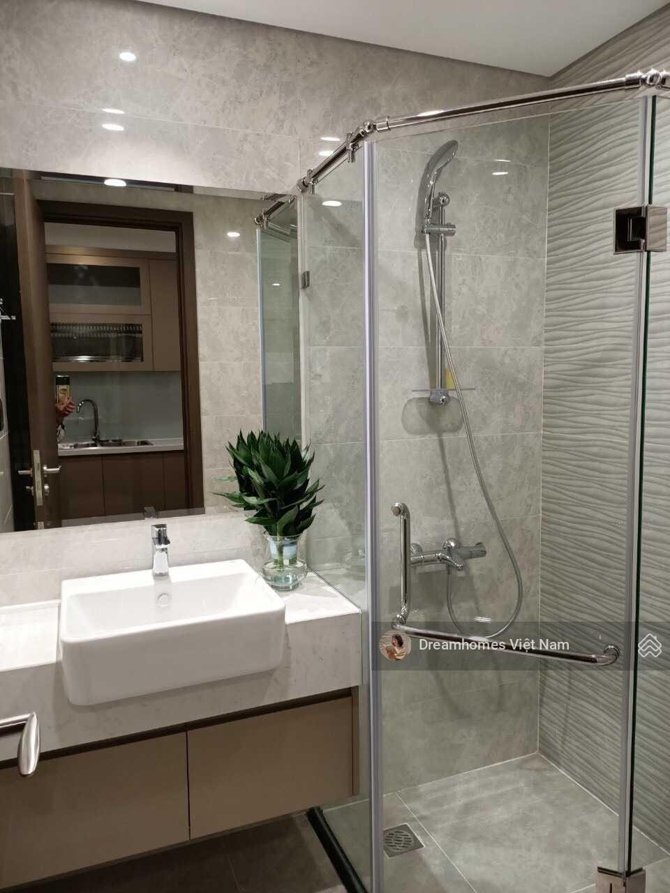 Cần cho thuê gấp căn hộ Studio C2 D'Capitale - đẹp - rẻ nhất hiện tại, LH 0976 466 ***