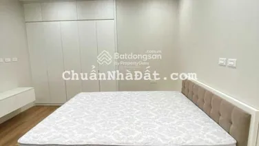 Chính chủ cần bán gấp chung cư Golden Palace, 3PN, 118m2, giá: 60tr/m2, LH: 0976 647 ***
