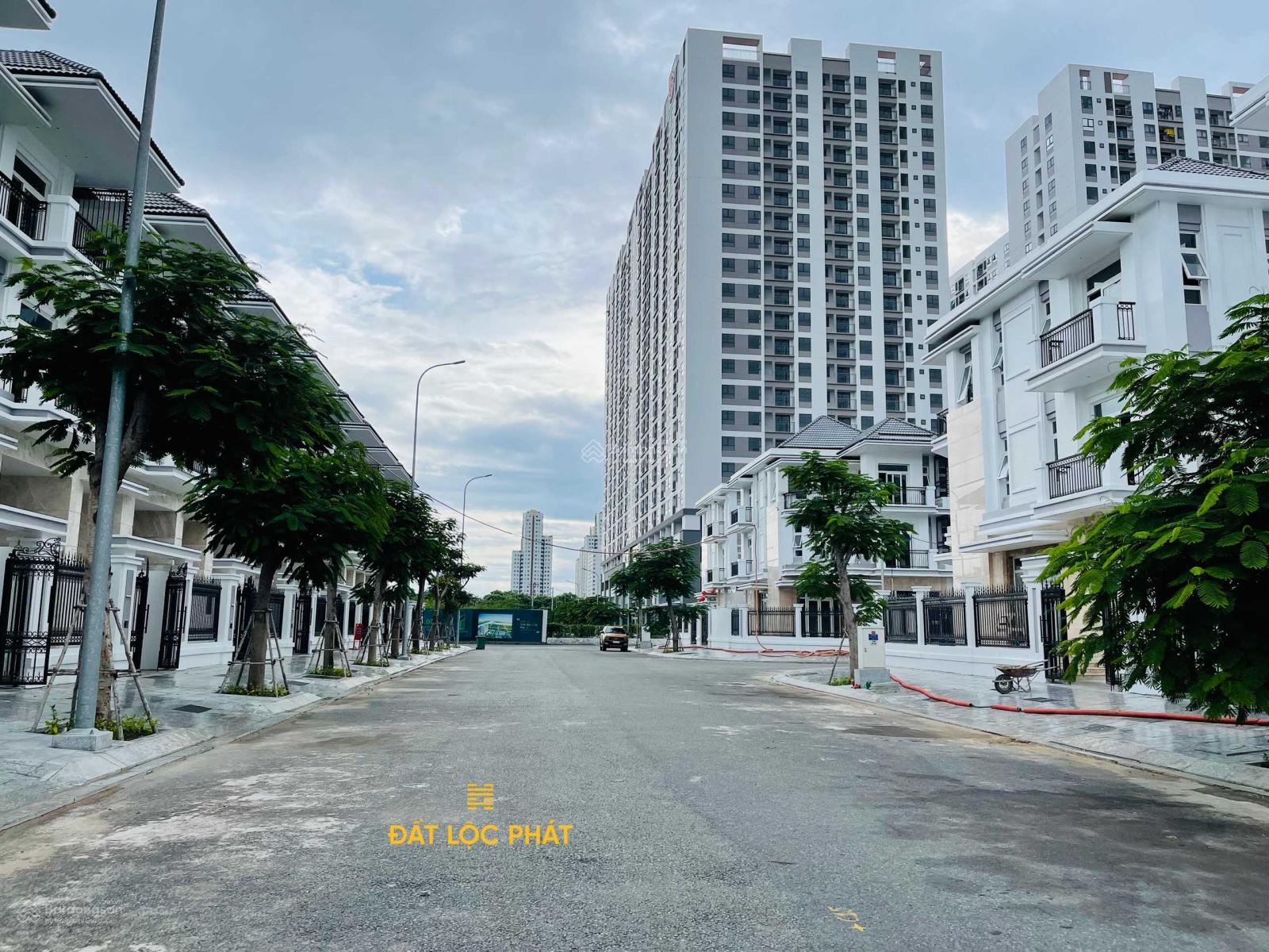 Biệt thự góc 2 MT The Peak Garden Hưng Lộc Phát - Nguyễn Lương Bằng, DT: 7x20m, view hồ Thiên Nga