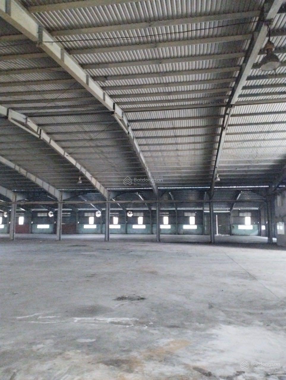 Cho thuê nhà xưởng KCN Tân Đức Đức Hoà 9261m2 và 4589m2, đầy đủ các tiện ích, đường xe cont 24/24