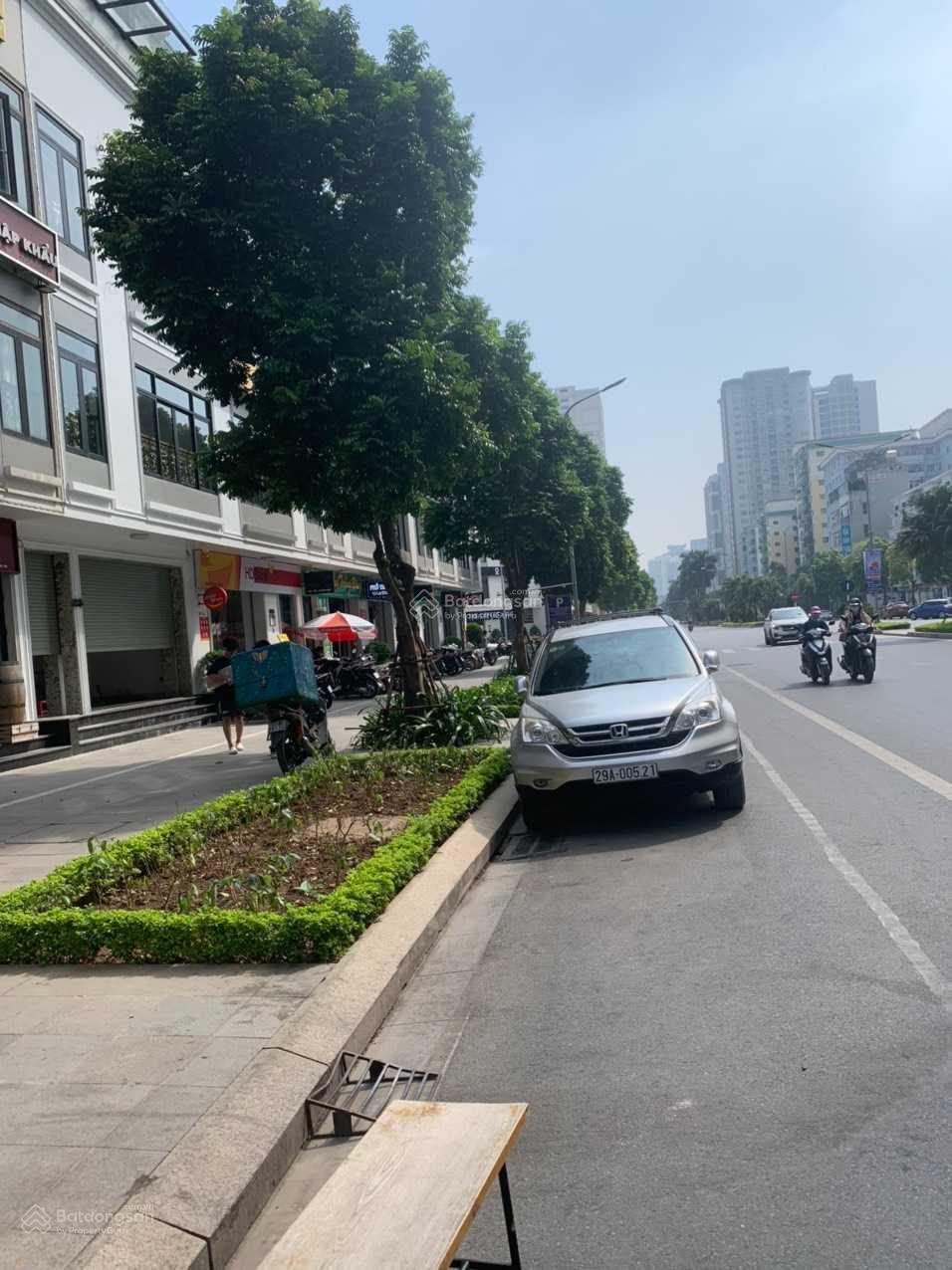 Cho thuê nhà mặt phố Hàm Nghi - Nam Từ Liêm 93m2, 5 tầng MT 6m. Thông sàn. giá 70tr/th Cho thuê nhà mặt phố Hàm Nghi - Nam Từ Liêm 93m2, 5 tầng MT 6m. Thông sàn. giá 70tr/th